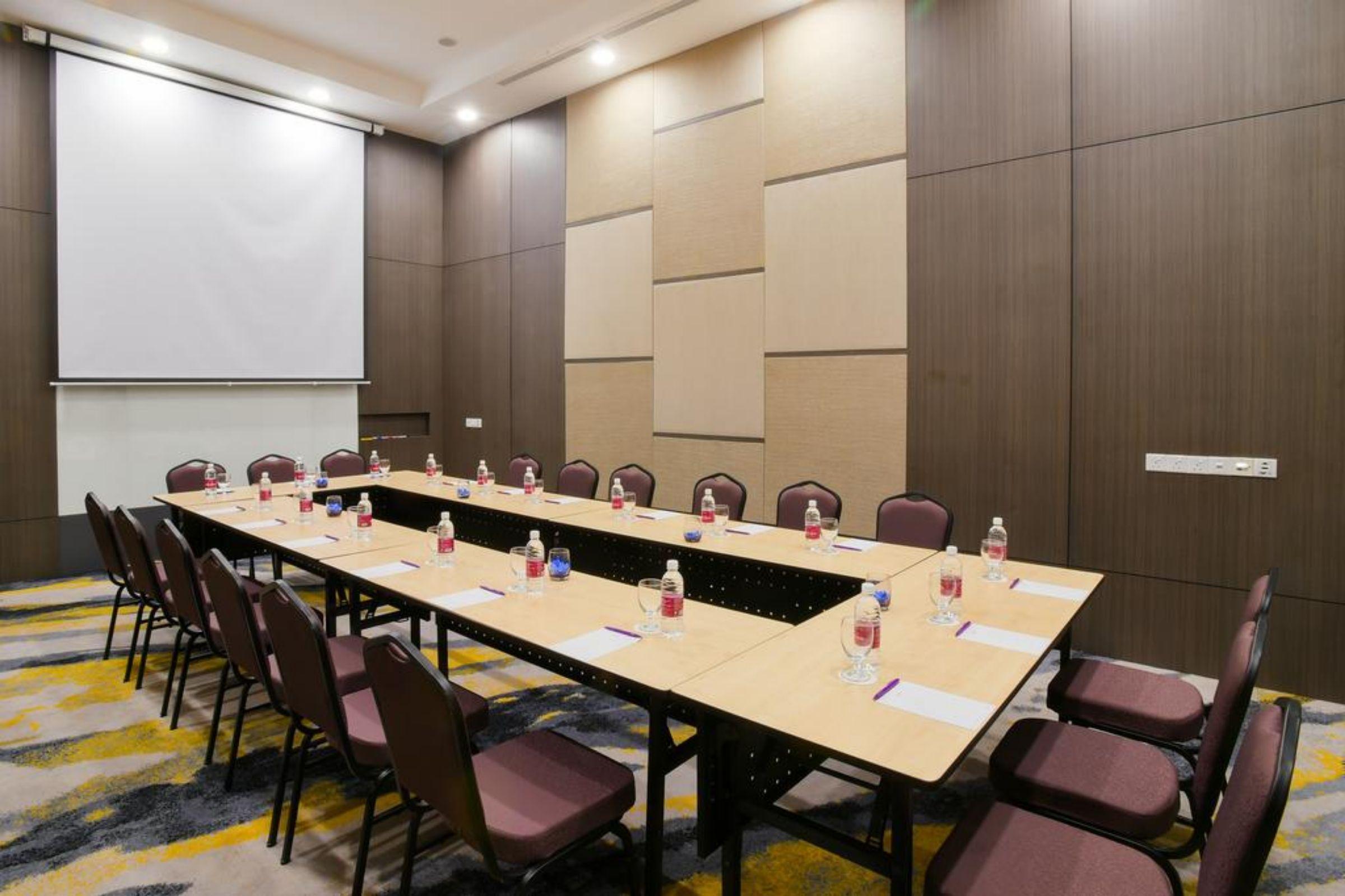 Mercure Selangor Selayang Batu-grotten Buitenkant foto