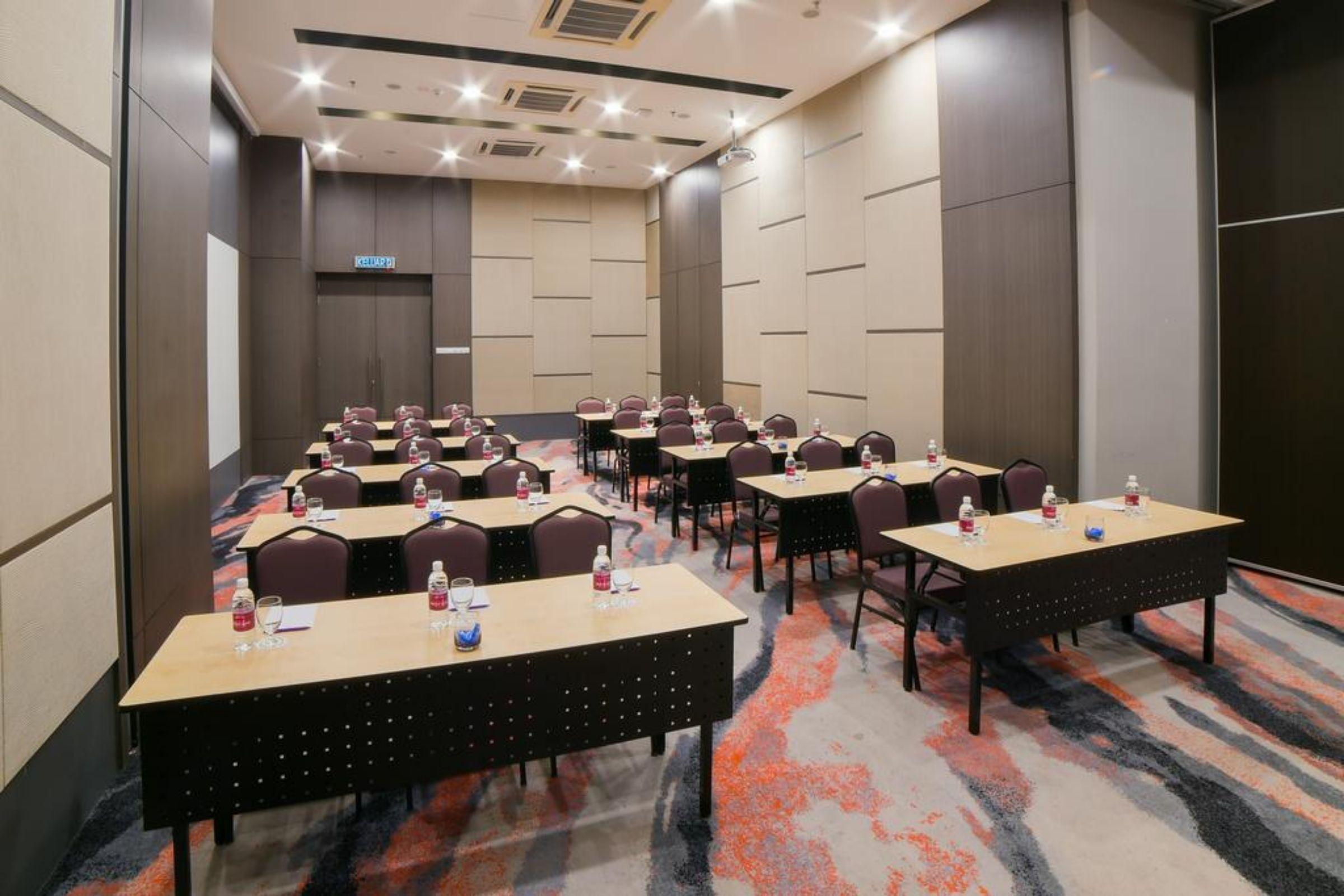 Mercure Selangor Selayang Batu-grotten Buitenkant foto