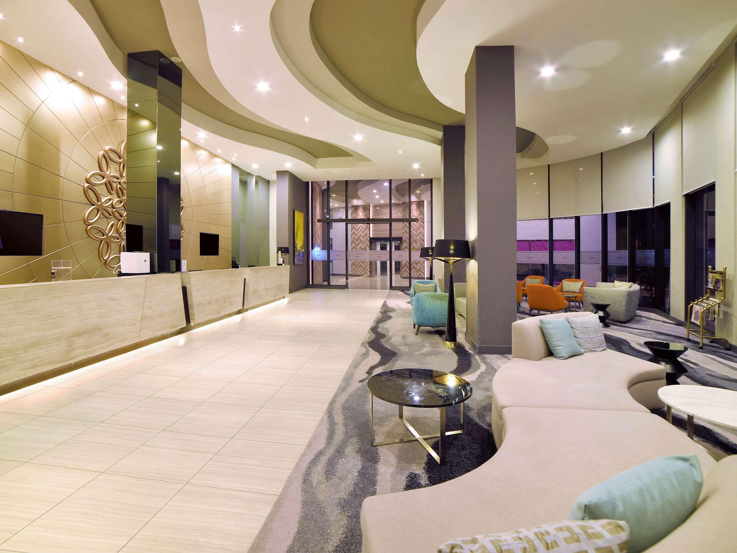 Mercure Selangor Selayang Batu-grotten Buitenkant foto