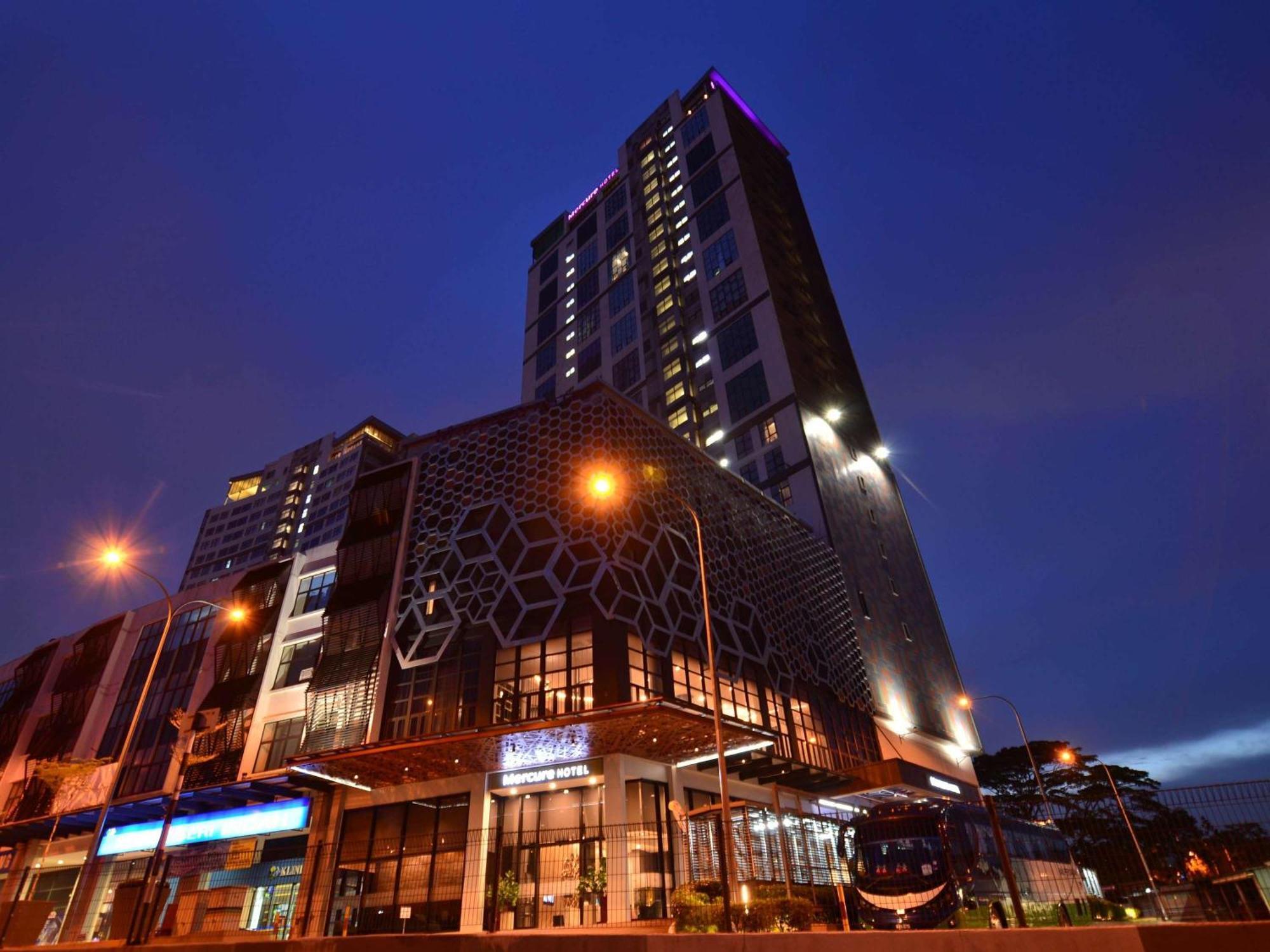Mercure Selangor Selayang Batu-grotten Buitenkant foto