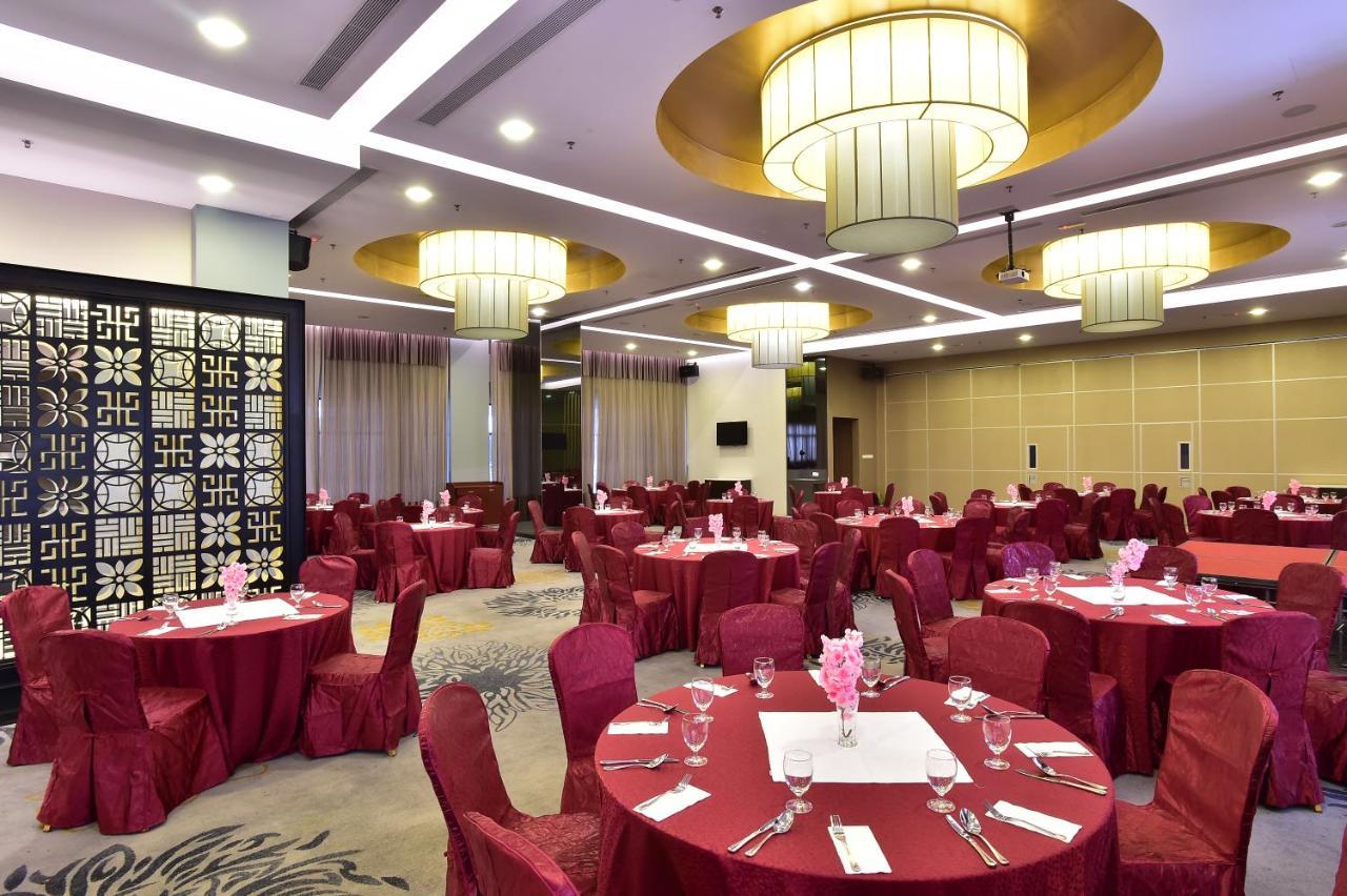 Mercure Selangor Selayang Batu-grotten Buitenkant foto