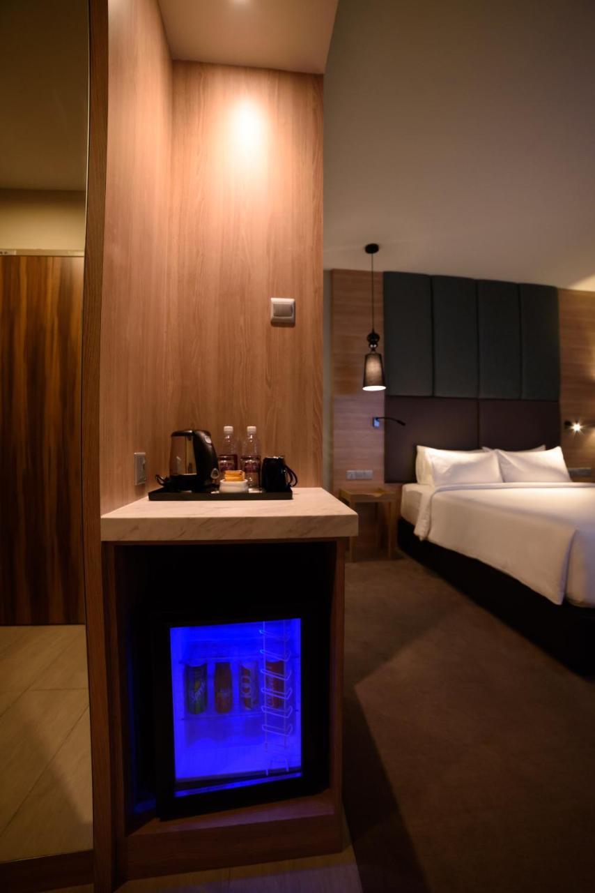 Mercure Selangor Selayang Batu-grotten Buitenkant foto