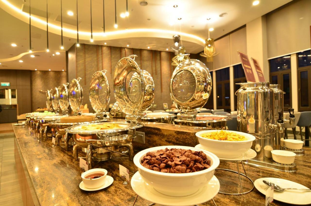 Mercure Selangor Selayang Batu-grotten Buitenkant foto
