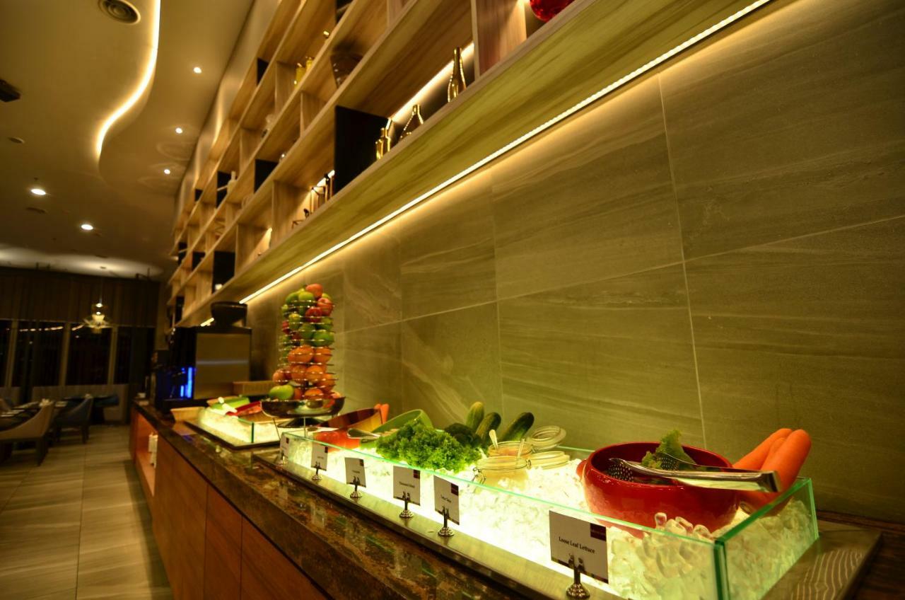 Mercure Selangor Selayang Batu-grotten Buitenkant foto
