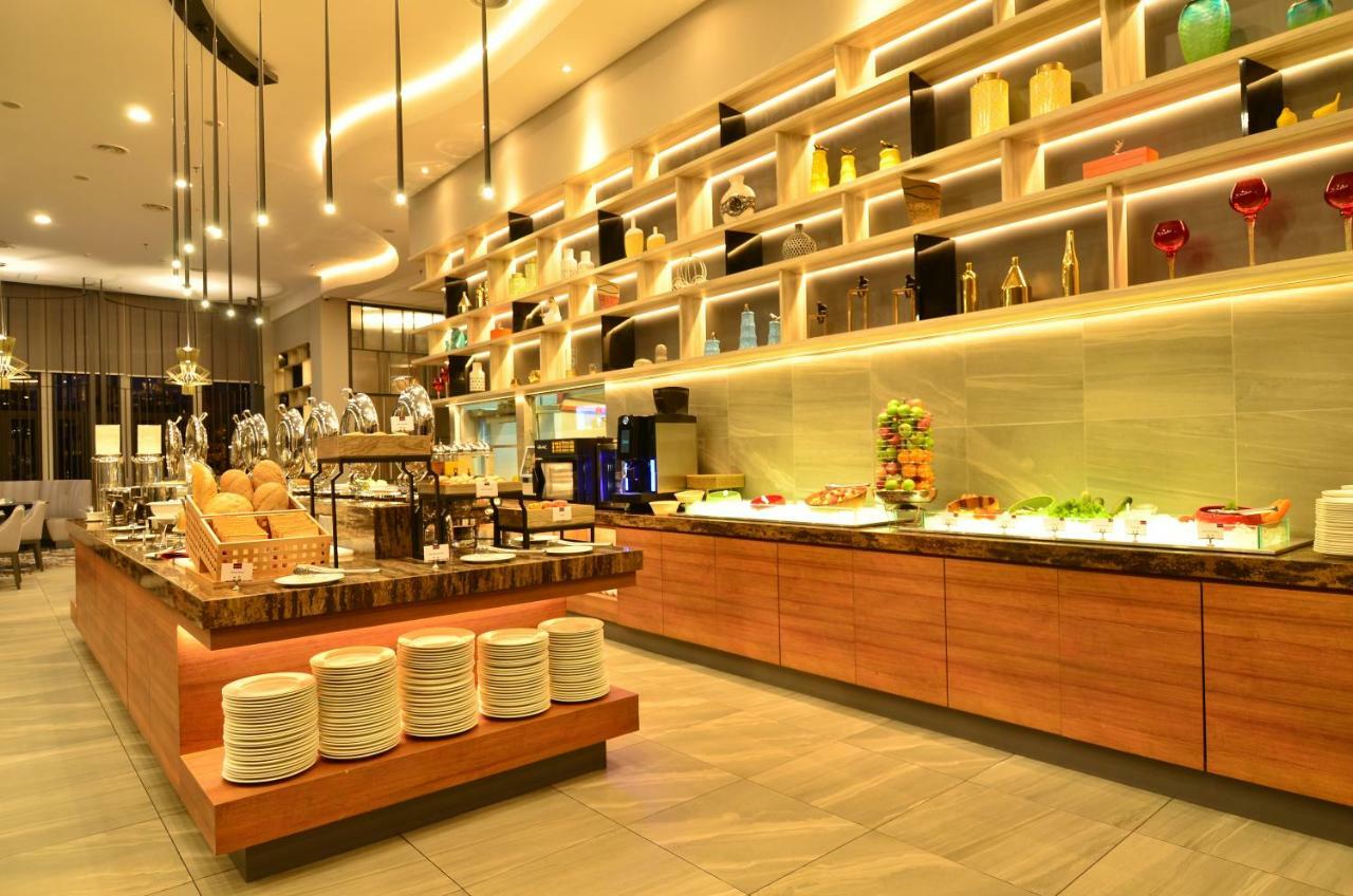 Mercure Selangor Selayang Batu-grotten Buitenkant foto